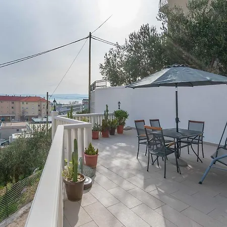Josip Apartment Omis